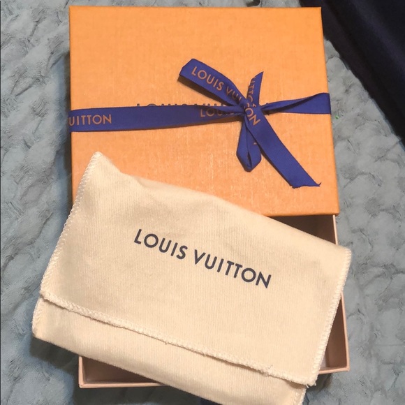 SOLD Louis Vuitton Patches Zippy Coin Wallet - Picture 7 of 8